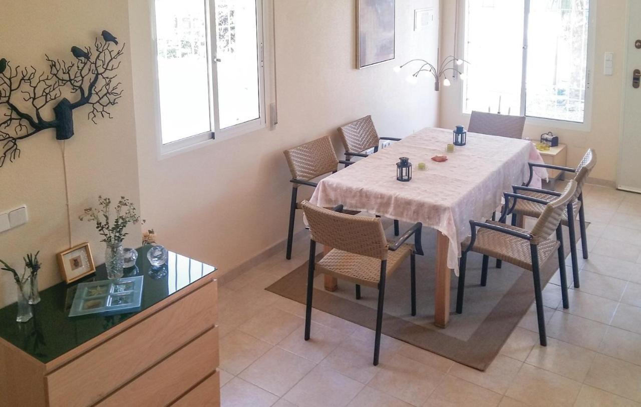 Cozy Home In Orihuela Costa With Kitchen Dehesa de Campoamor  Zewnętrze zdjęcie