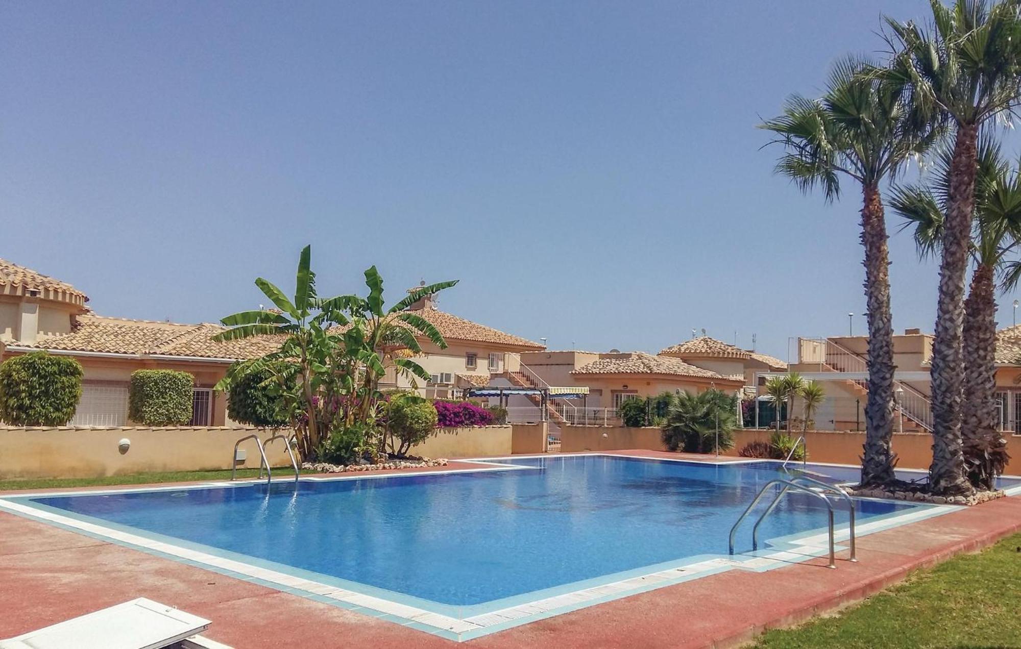 Cozy Home In Orihuela Costa With Kitchen Dehesa de Campoamor  Zewnętrze zdjęcie