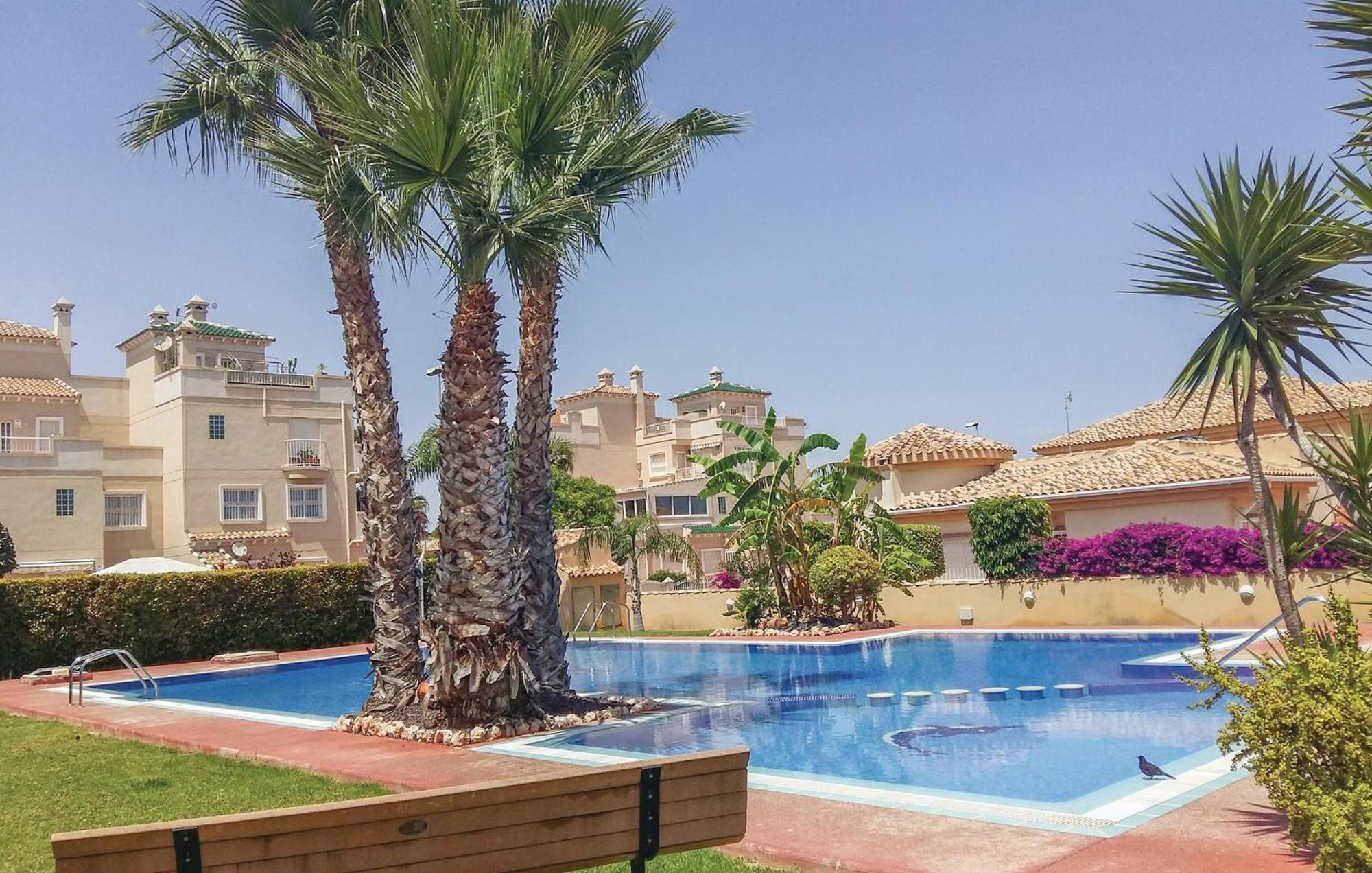 Cozy Home In Orihuela Costa With Kitchen Dehesa de Campoamor  Zewnętrze zdjęcie