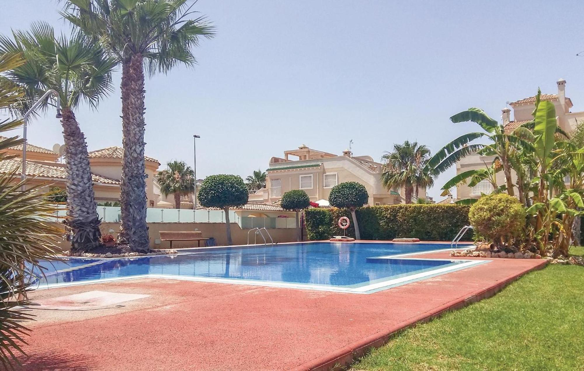 Cozy Home In Orihuela Costa With Kitchen Dehesa de Campoamor  Zewnętrze zdjęcie